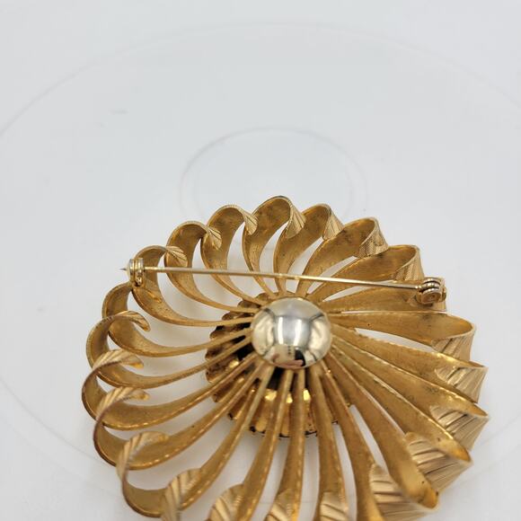 Vintage Rhinestone Pinwheel Brooch 2" Blue Green Gold Tone Crown Setting Pin - Picture 4 of 12